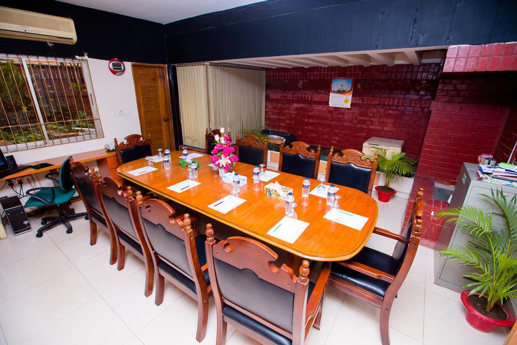 Hotel Golden Deer Dhaka Luaran gambar